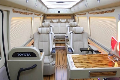 丰田考斯特12座价格解析与厂家定制改装及个人商务服务指南